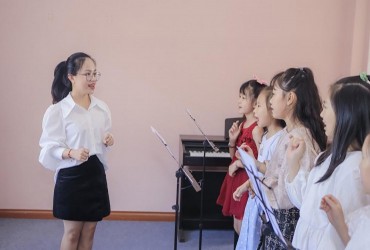 Khóa học thanh nhạc, học đàn piano, đàn guitar và violon ở Đà Lạt